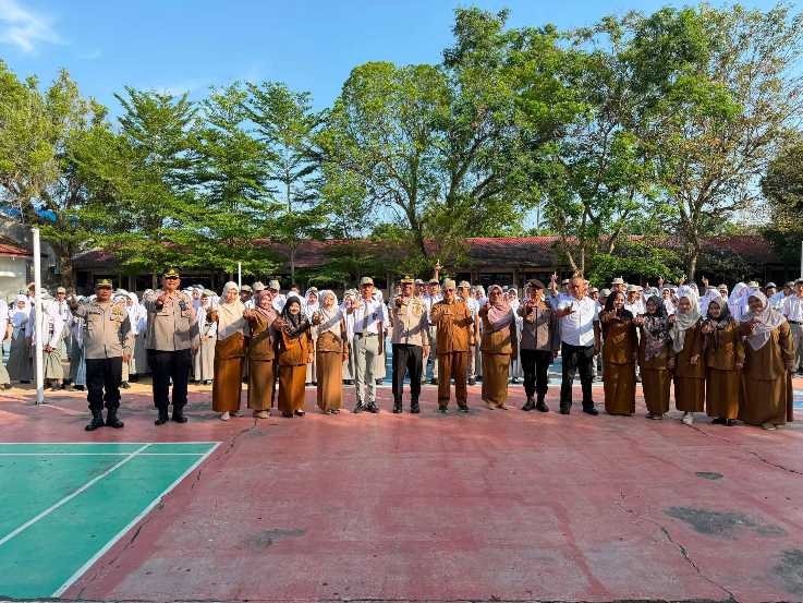 Polres Langkat Tekankan Disiplin, Anti Bullying, Bijak Bermedsos dan Tertib Berlalu Lintas pada Gen – Z di SMA Persiapan Stabat