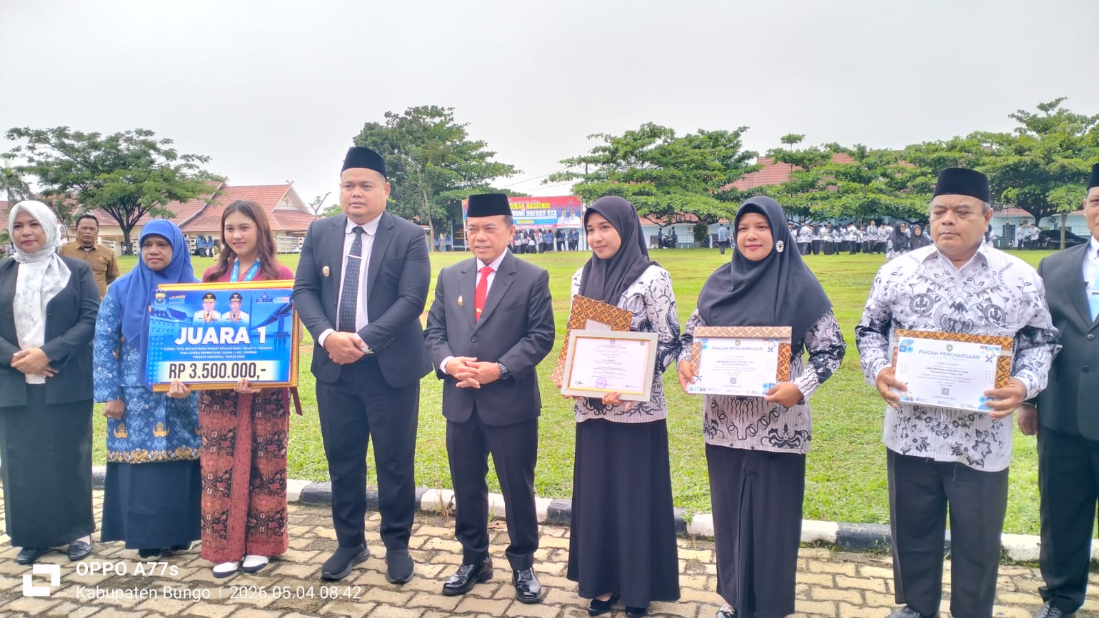 Gubernur Al Haris Didampingi Wabup Bungo Peringati Hari Otoda dan Hardiknas