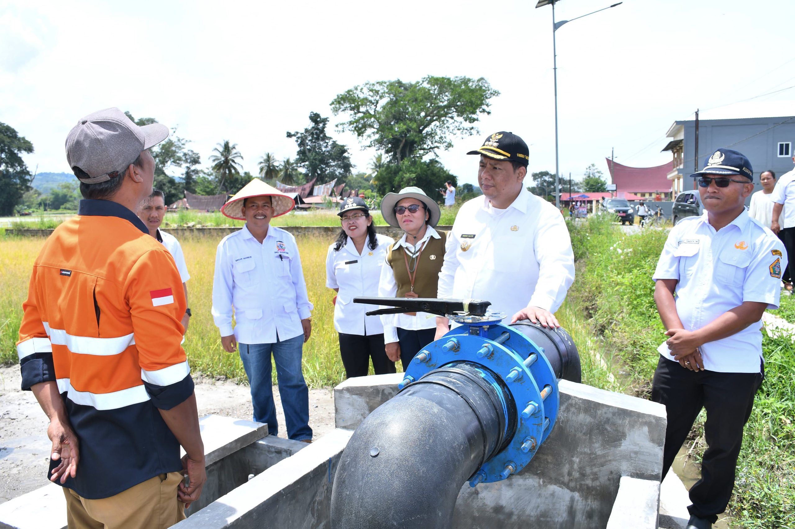 Tak Menyerah pada Kemarau, Vandiko Bawa Teknologi Inggris ke Sawah Samosir: 80 Hektare Lahan Siap Dialiri